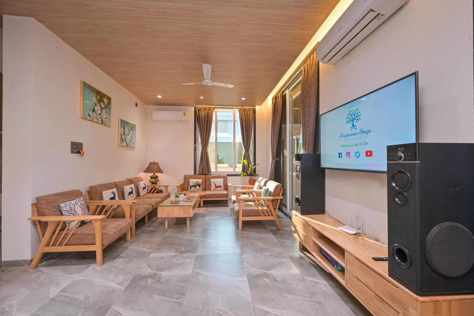 Elegant Villa By Tropicana Stays 로나발라 외부 사진